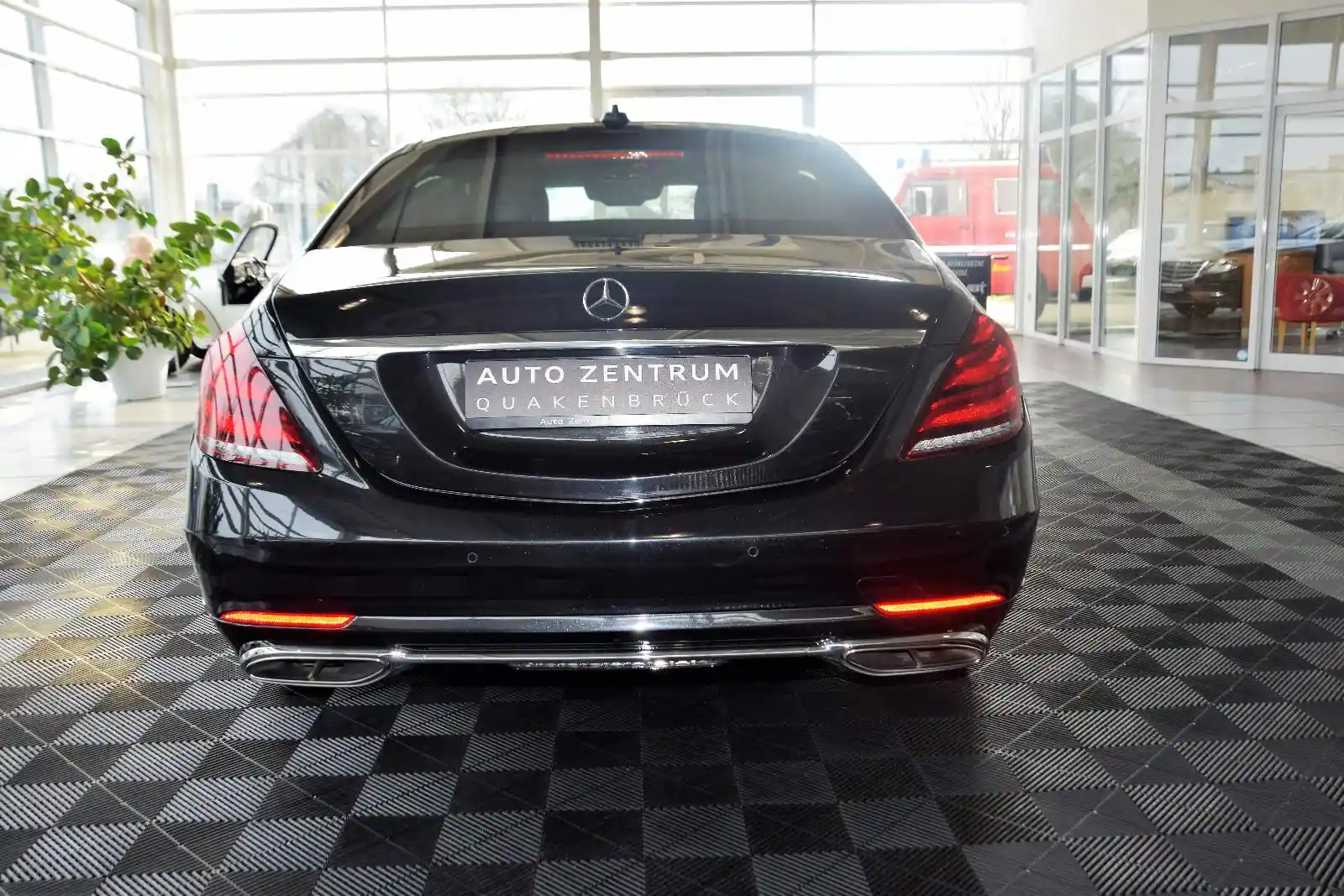 Mercedes-Benz S 600