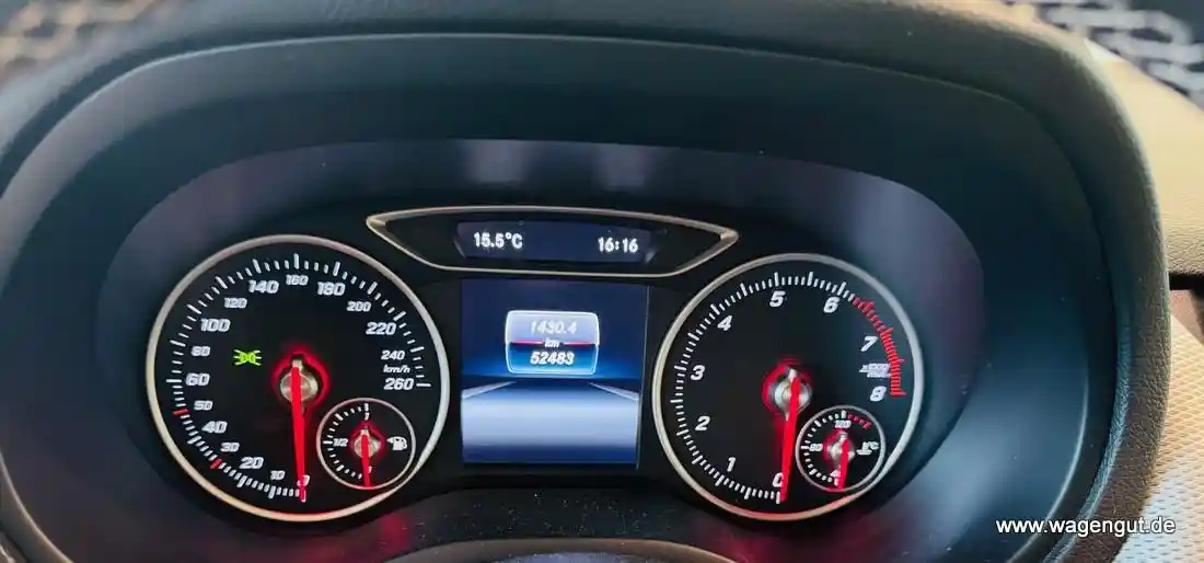 Mercedes-Benz B 200