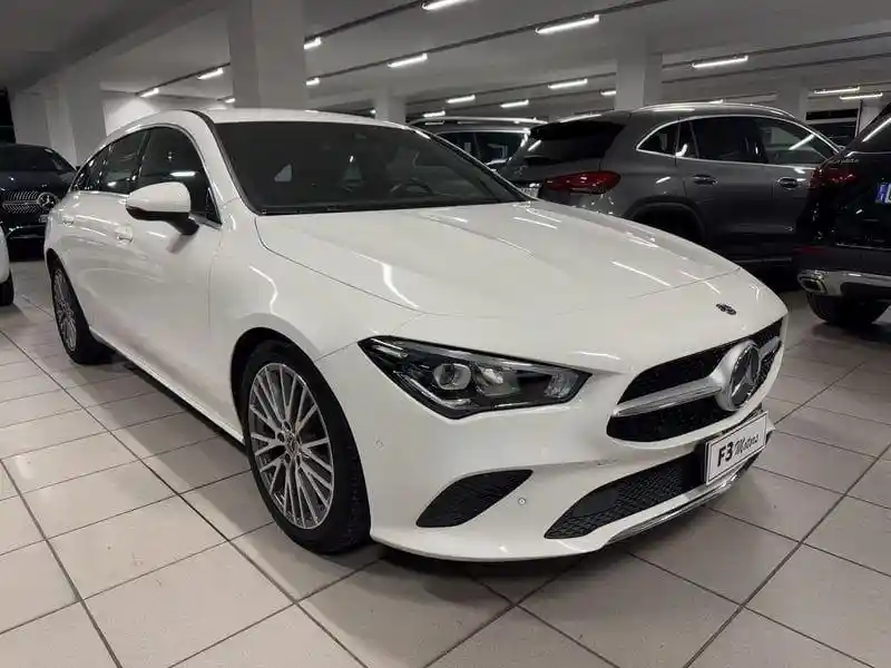 Mercedes-Benz CLA 200 Shooting Brake