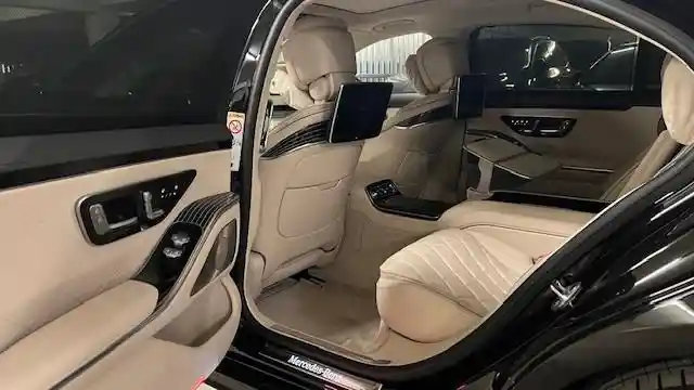 Mercedes-Benz S 400