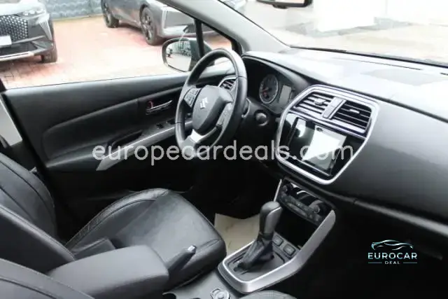 Suzuki (SX4) S-Cross
