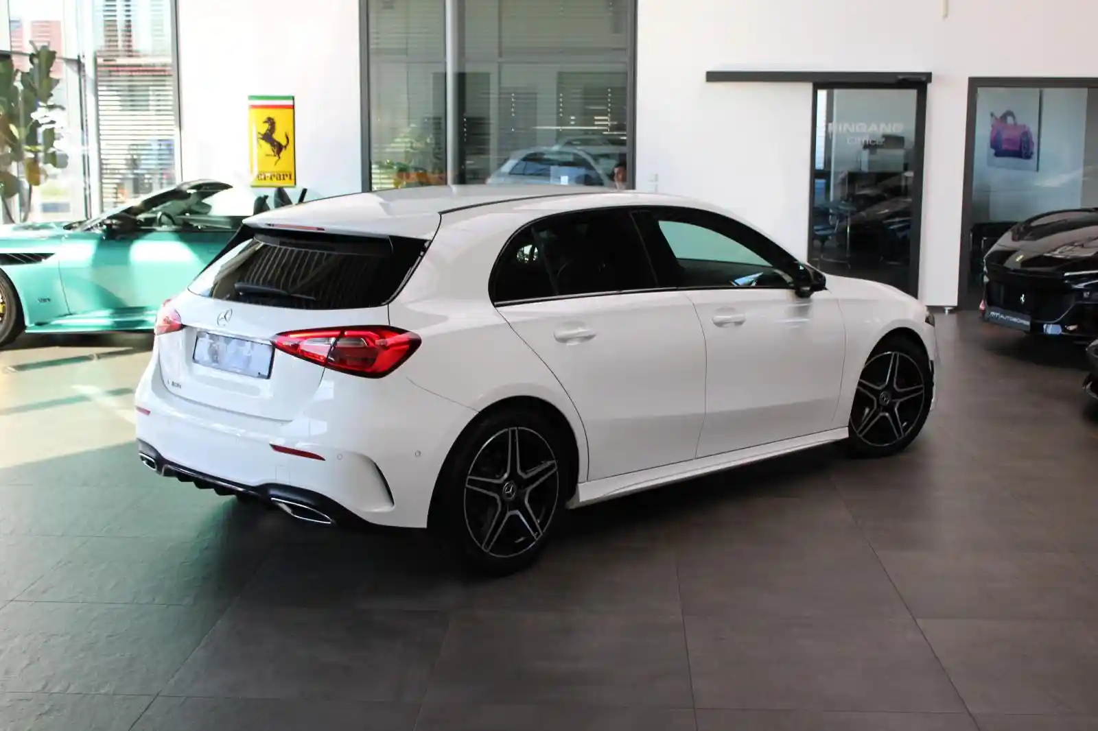 Mercedes-Benz A 180