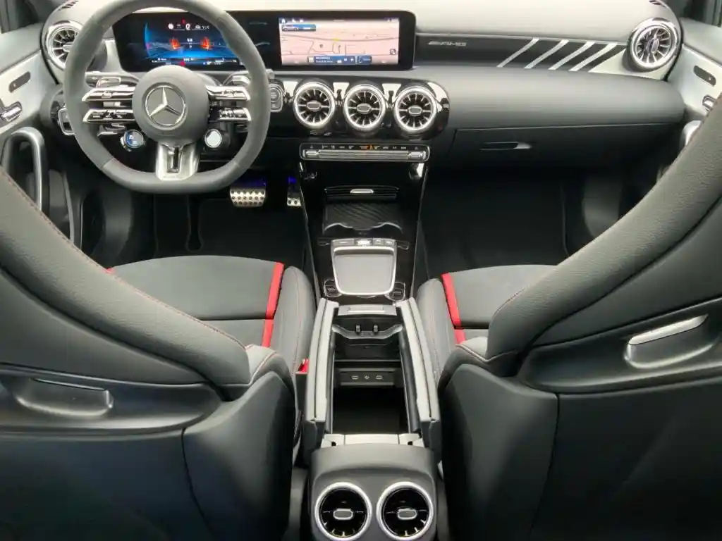 Mercedes-Benz A 45 AMG