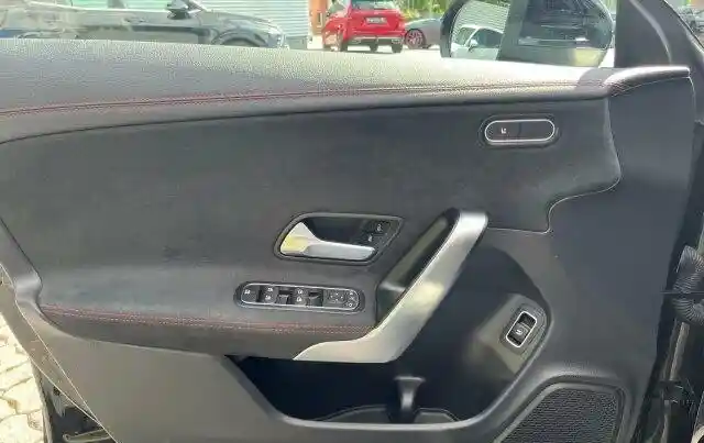 Mercedes-Benz CLA 220