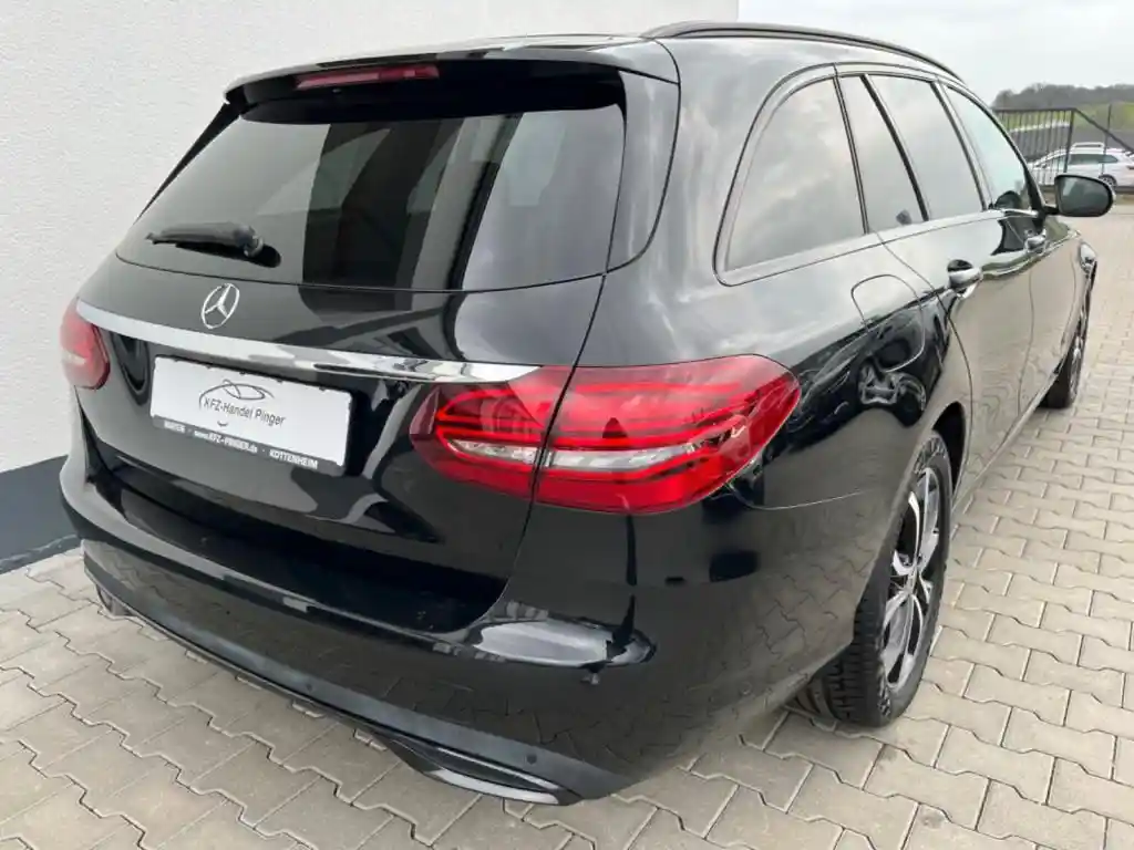 Mercedes-Benz C 180