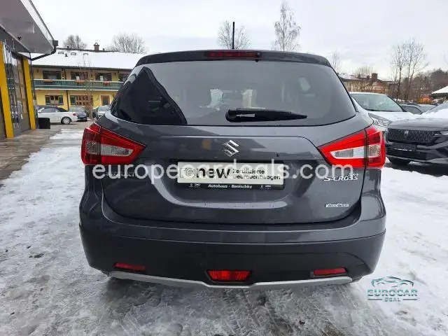 Suzuki (SX4) S-Cross