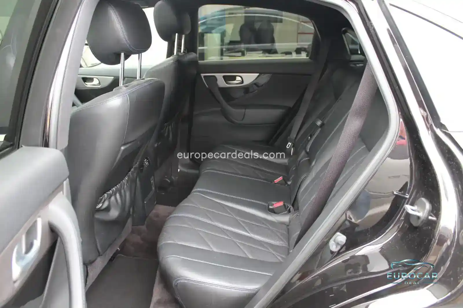 Infiniti QX70
