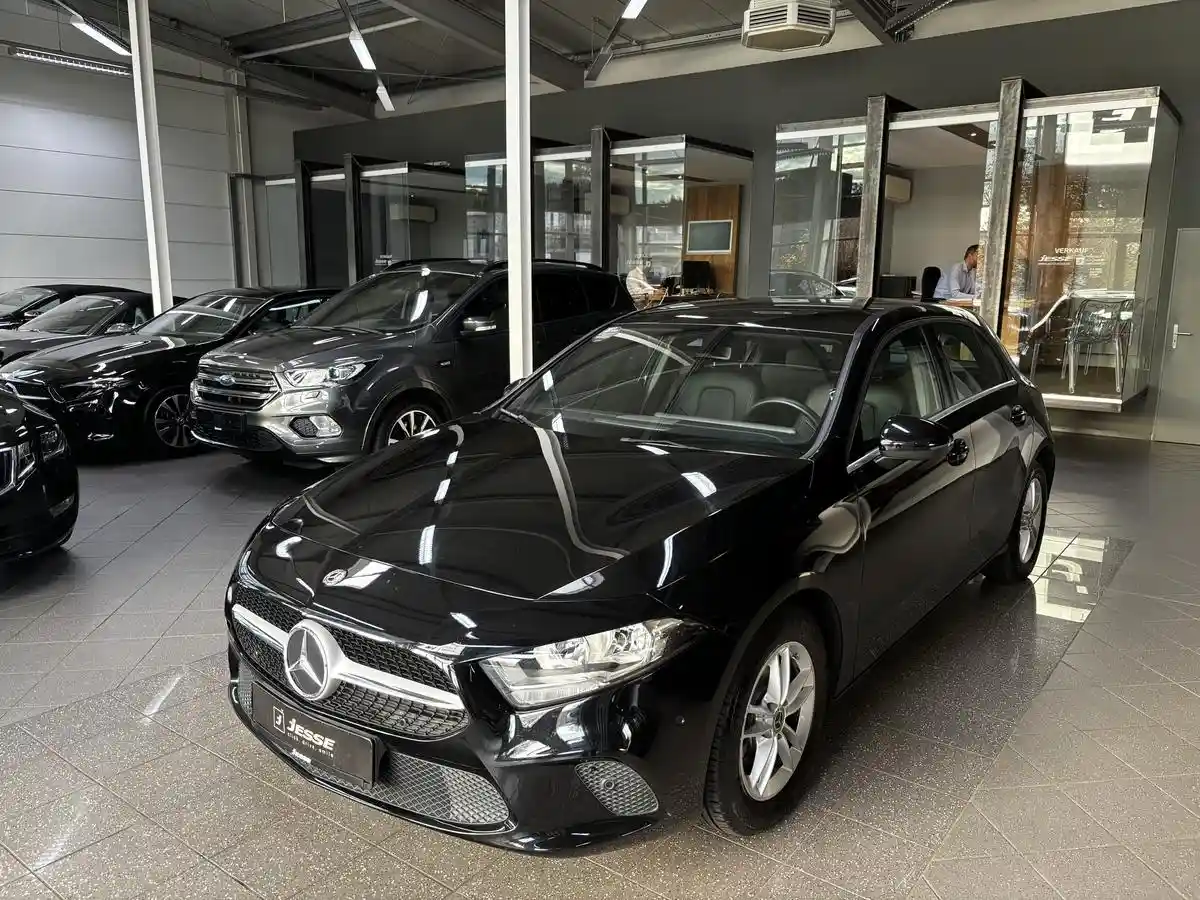 Mercedes-Benz A 180