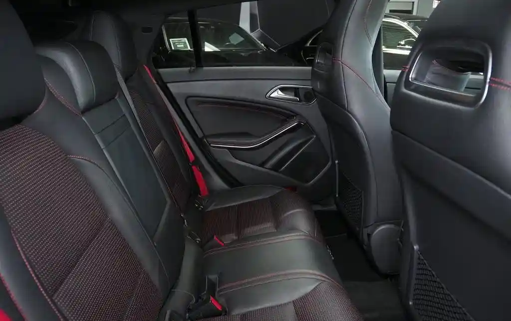 Mercedes-Benz CLA 45 AMG Shooting Brake