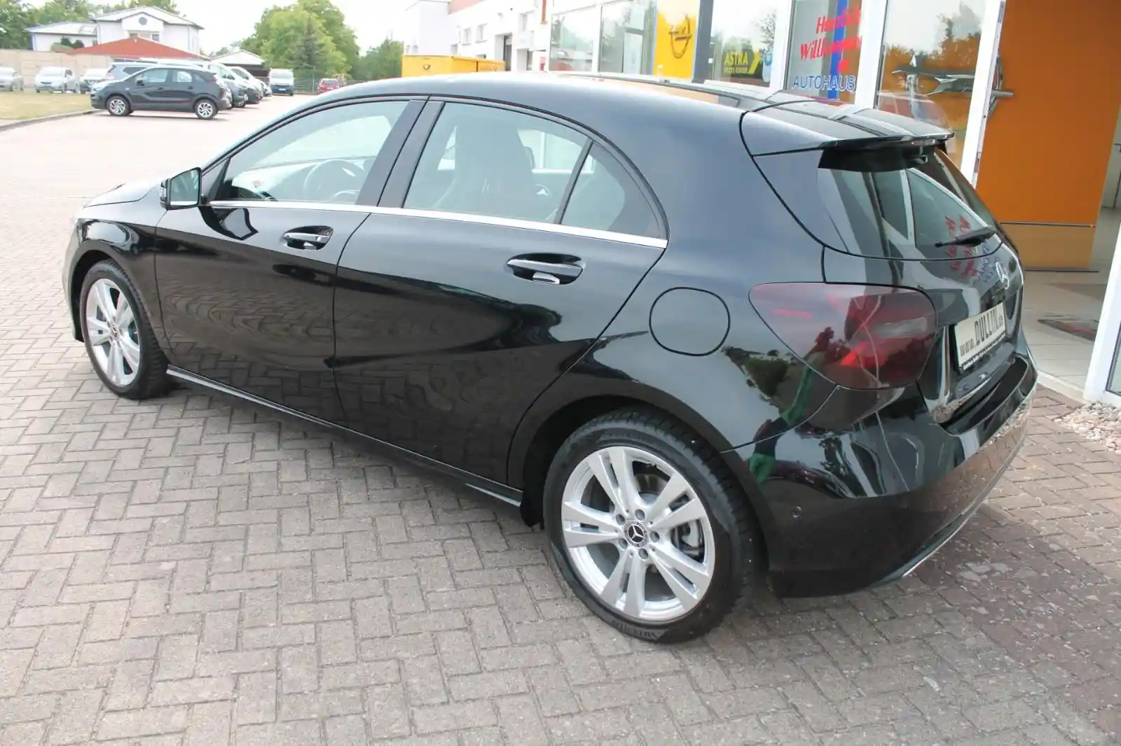 Mercedes-Benz A 180