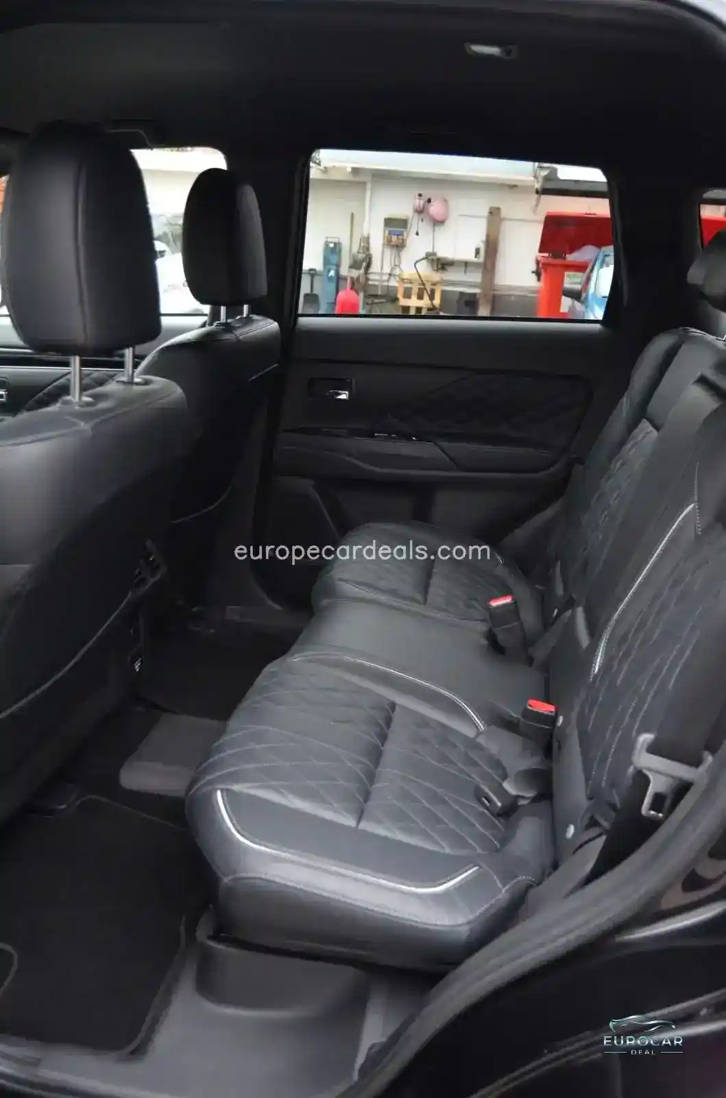 Mitsubishi Plug-in Hybrid Outlander