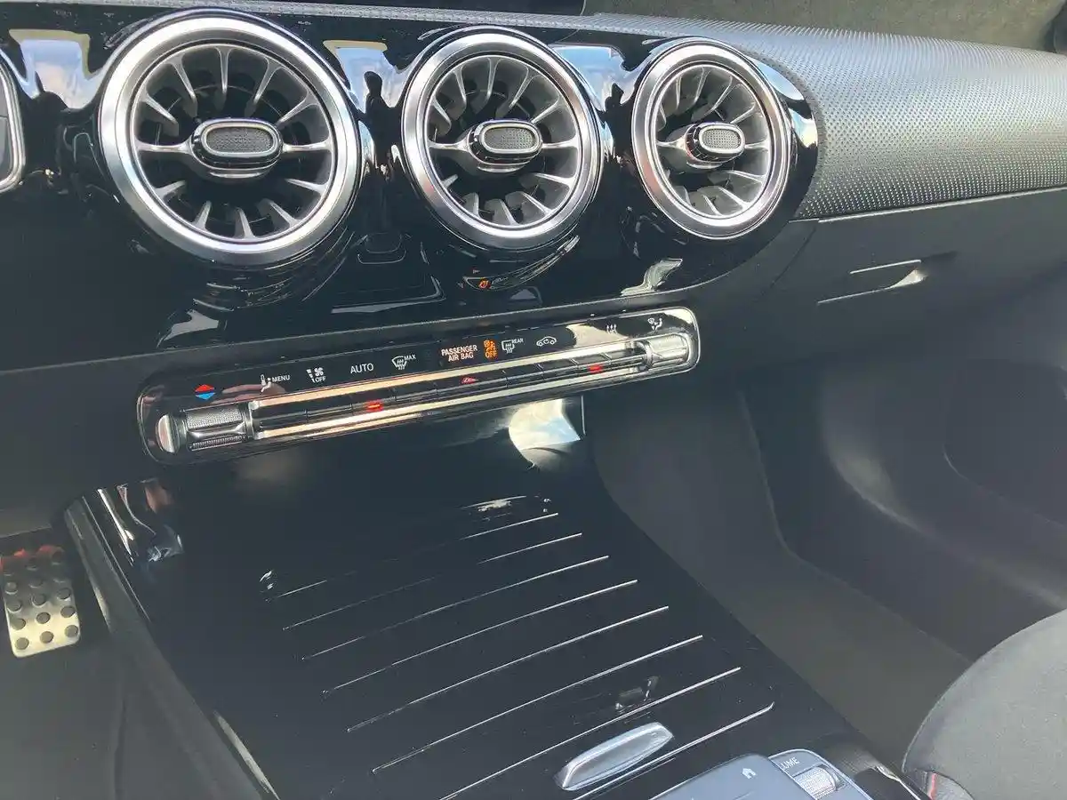 Mercedes-Benz A 250