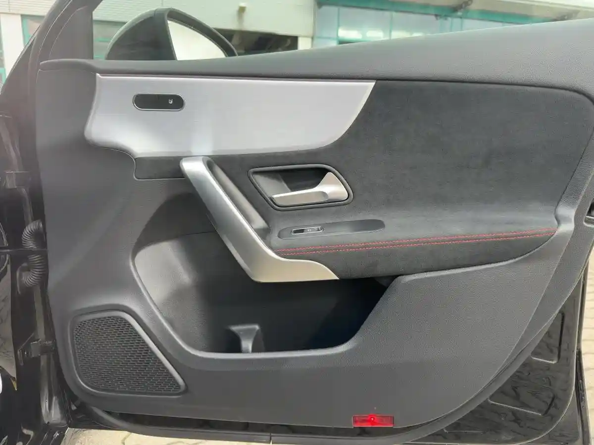 Mercedes-Benz A 250