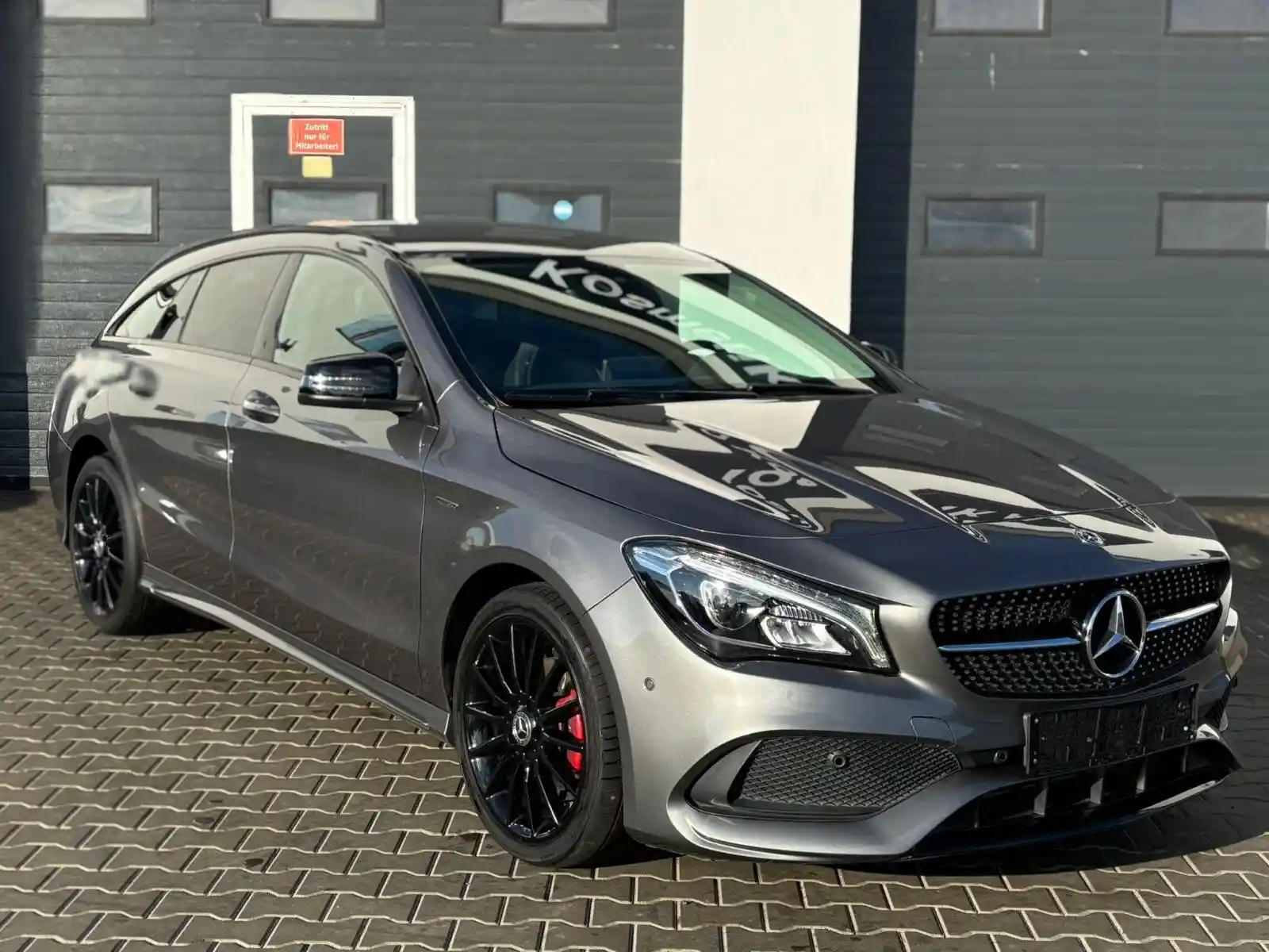 Mercedes-Benz CLA 200