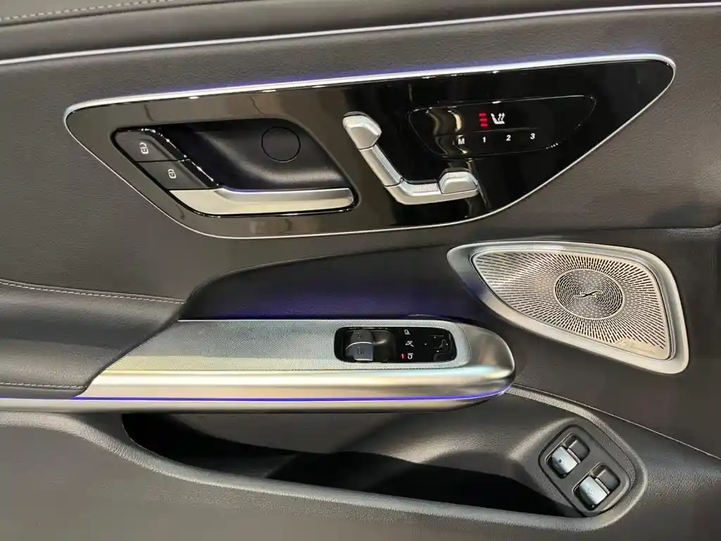 Mercedes-Benz CLE 300