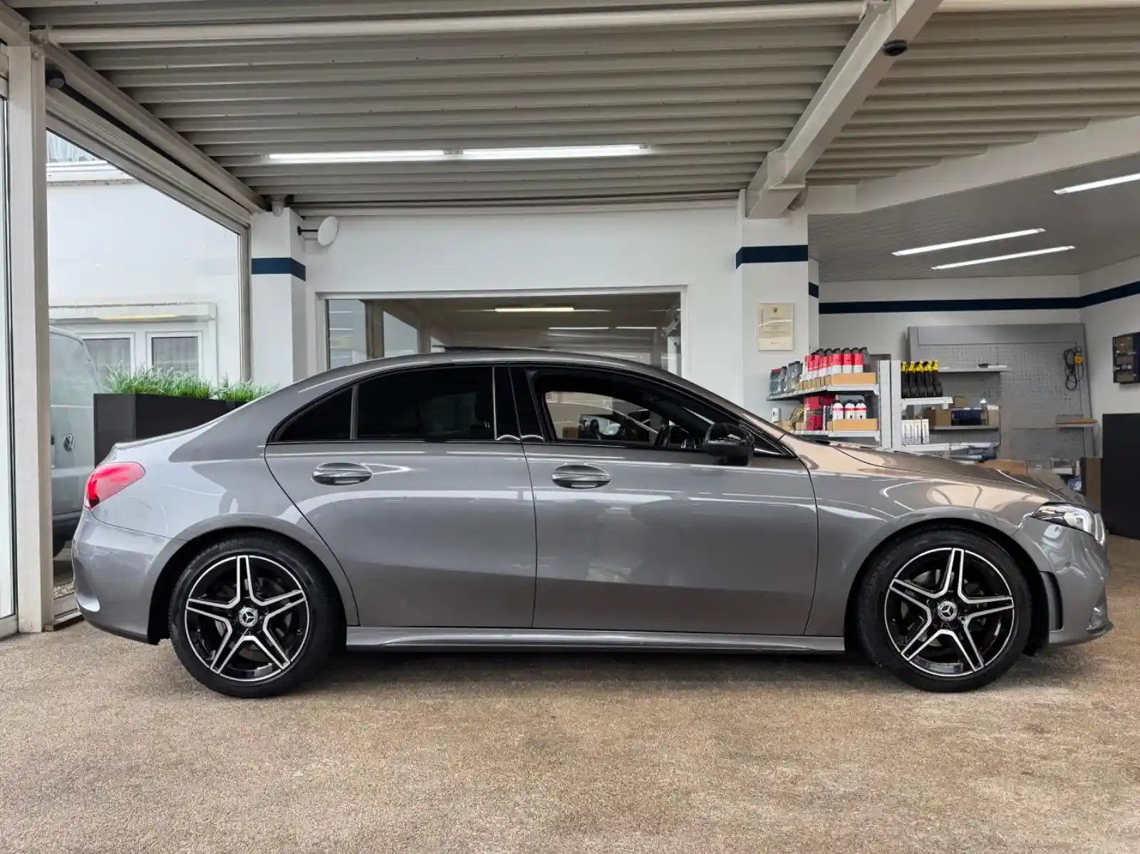 Mercedes-Benz A 200