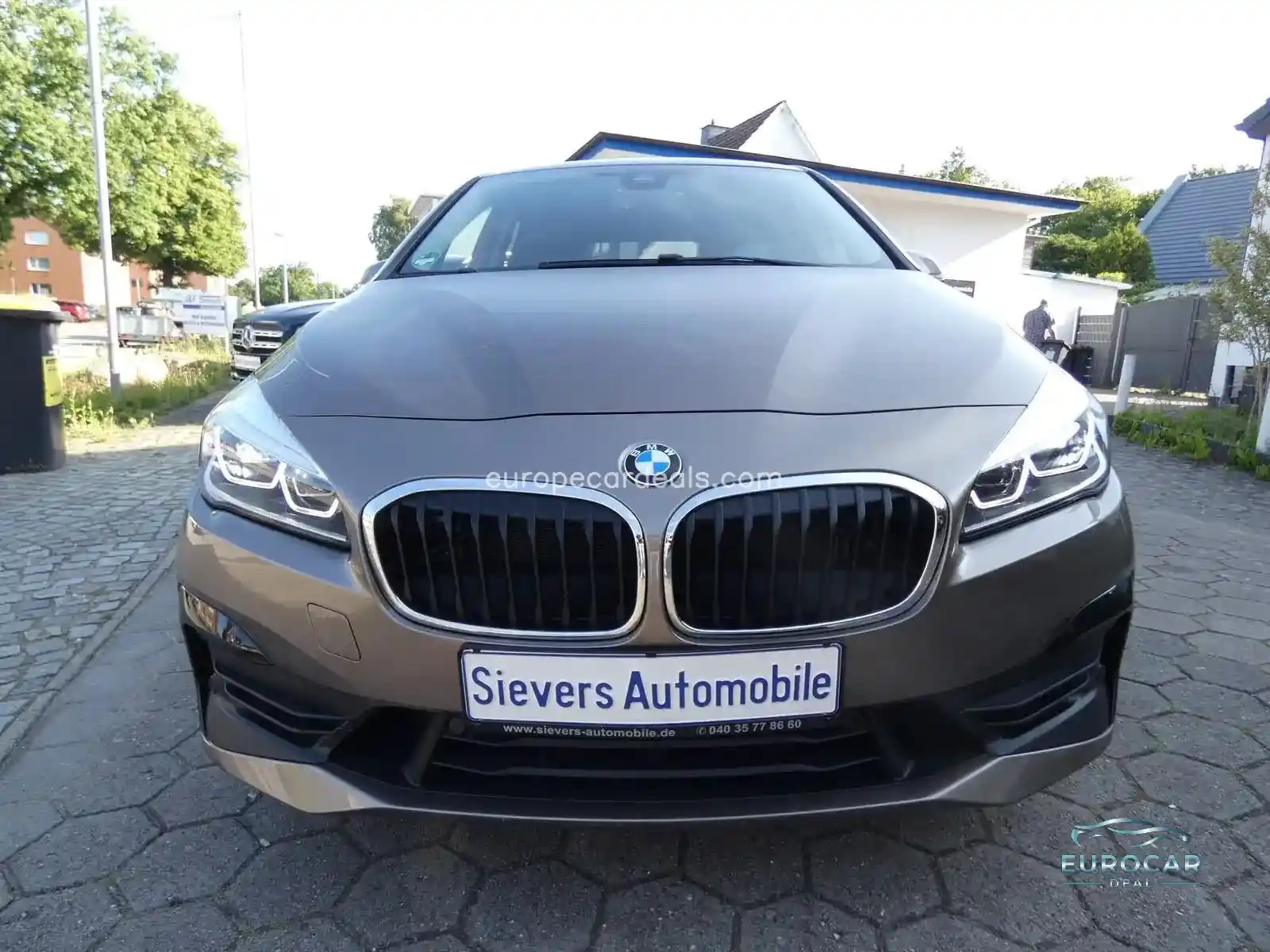 BMW 225