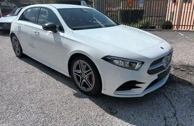 Mercedes-Benz A 180