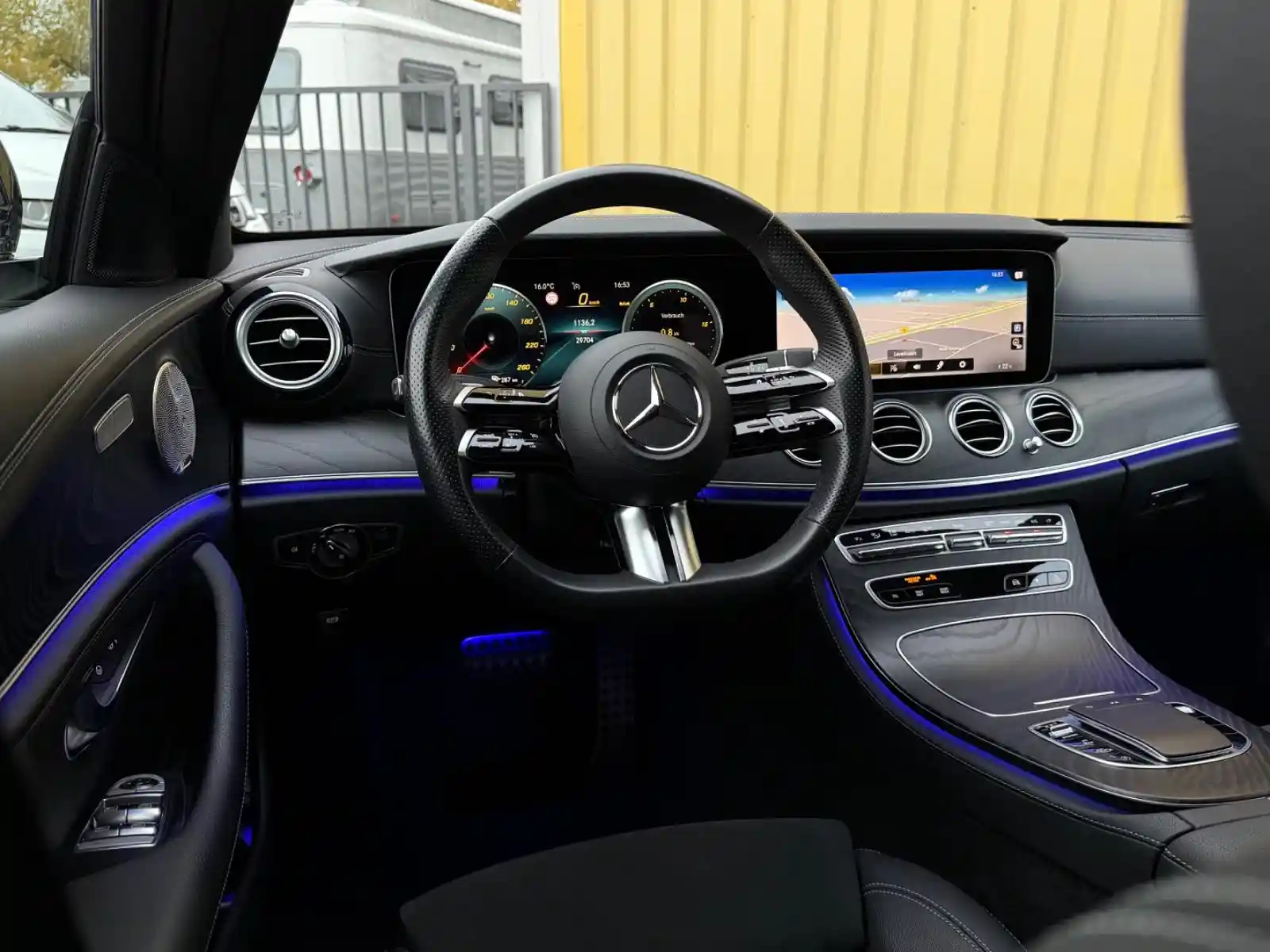 Mercedes-Benz E 200