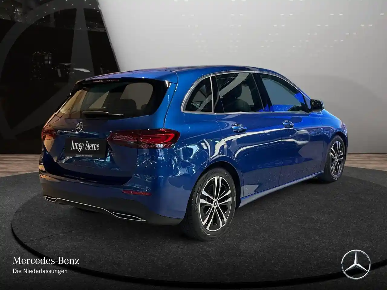Mercedes-Benz B 200