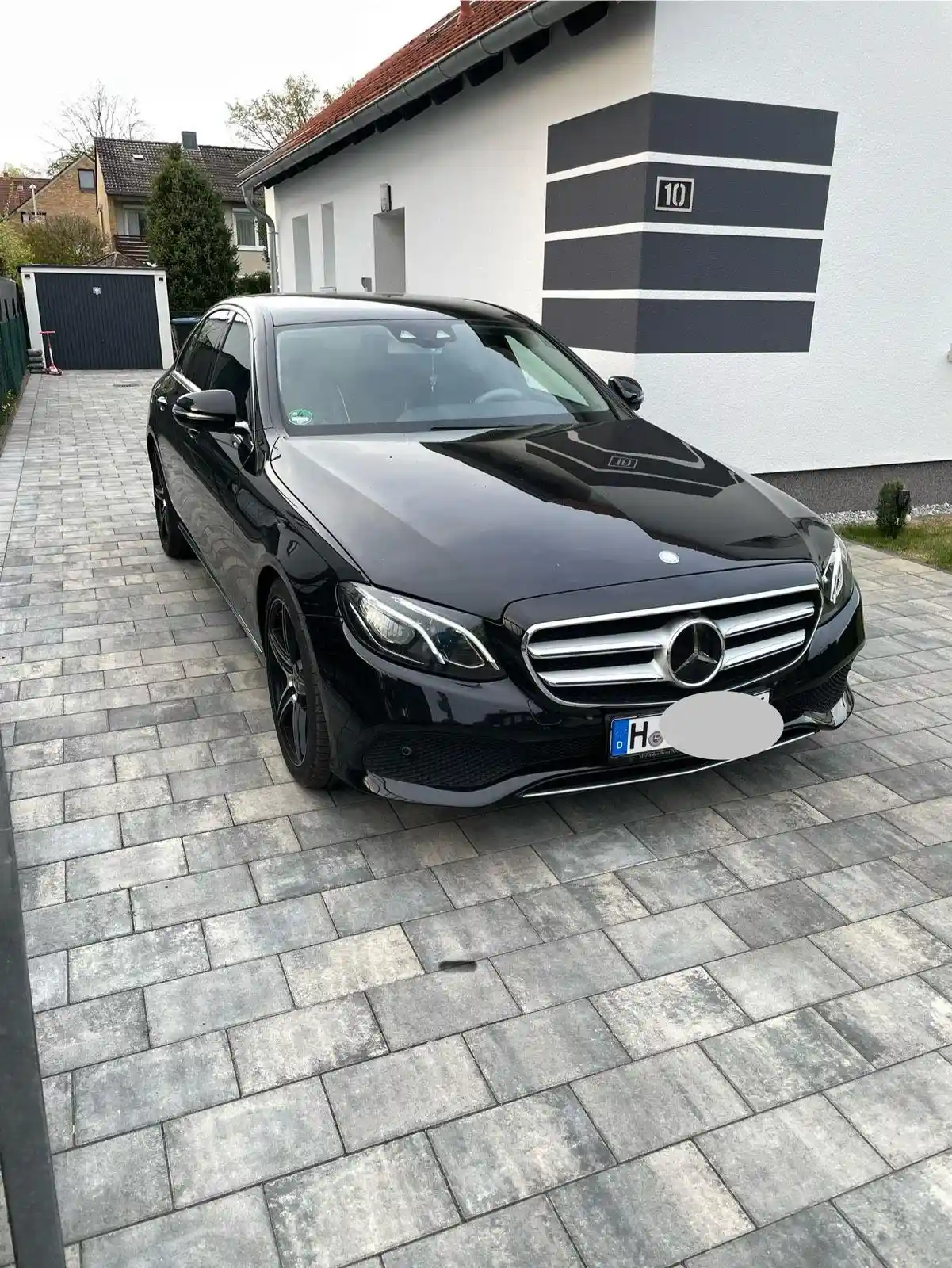 Mercedes-Benz E 220