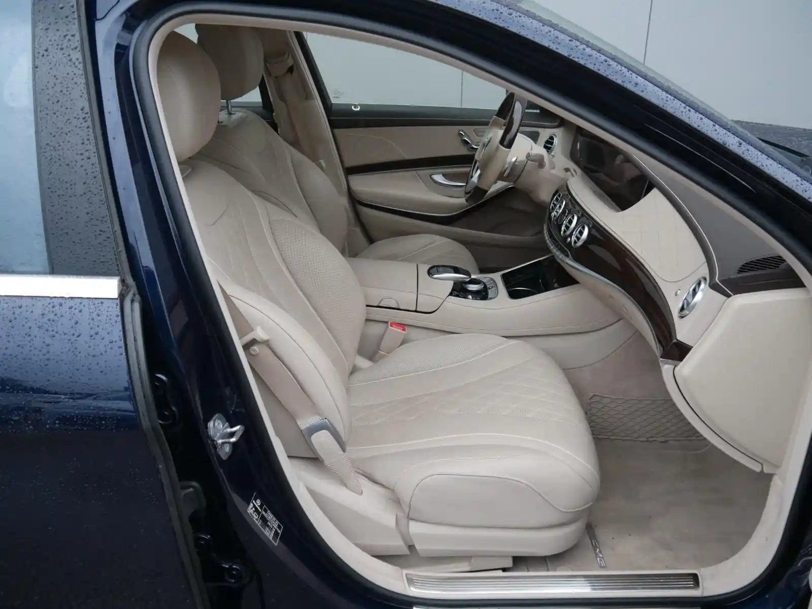 Mercedes-Benz S 560