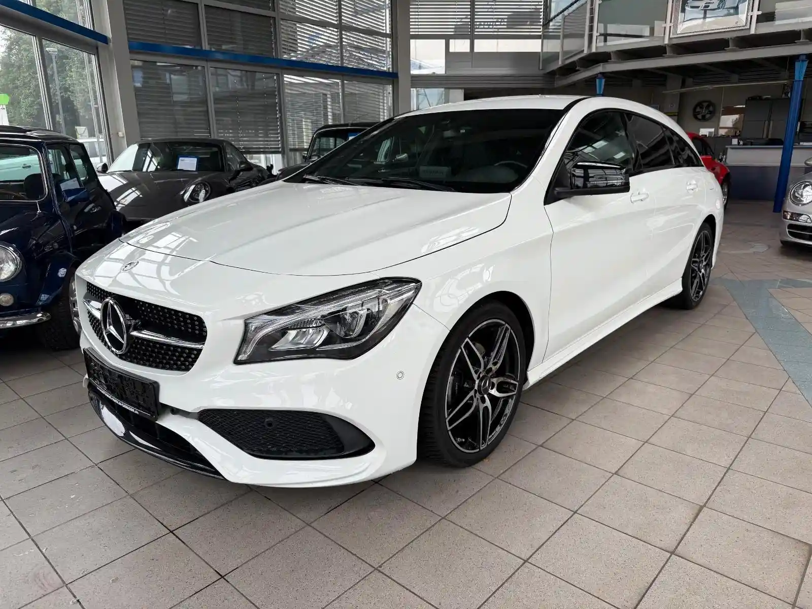 Mercedes-Benz CLA 200