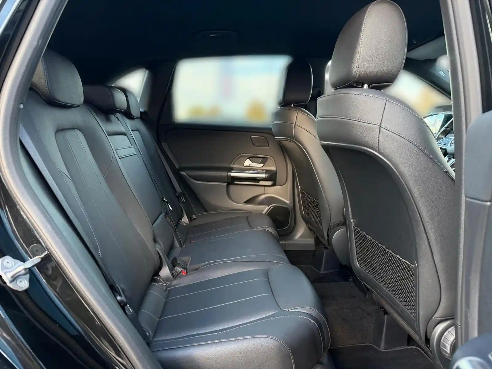 Mercedes-Benz B 200
