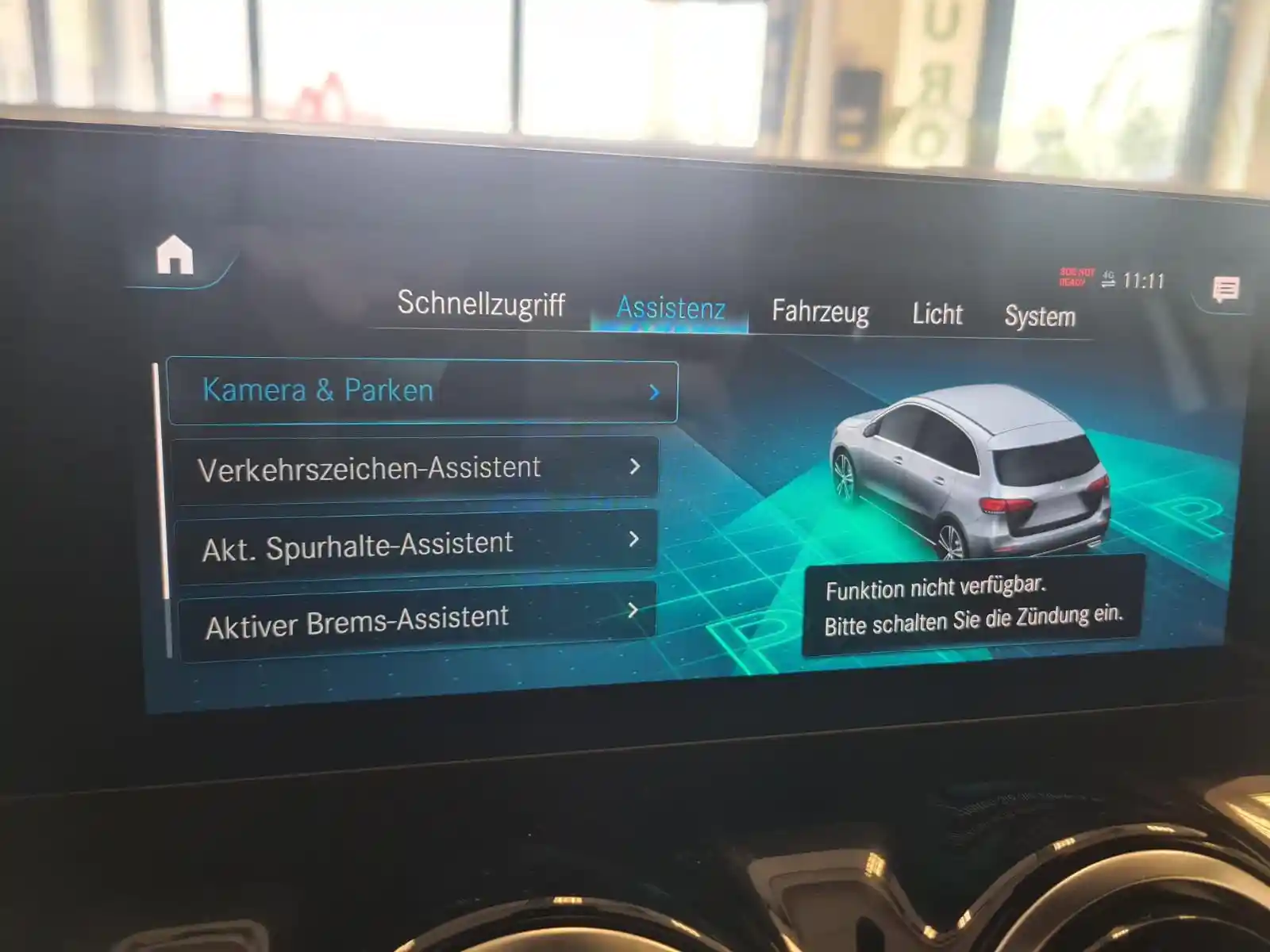Mercedes-Benz B 200