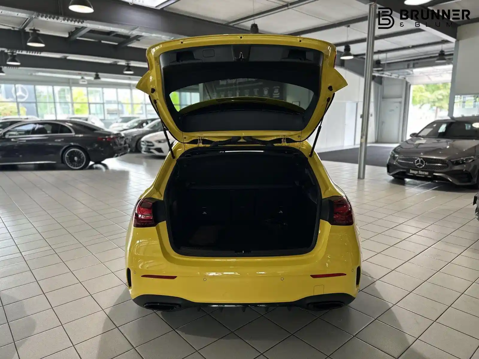 Mercedes-Benz A 220