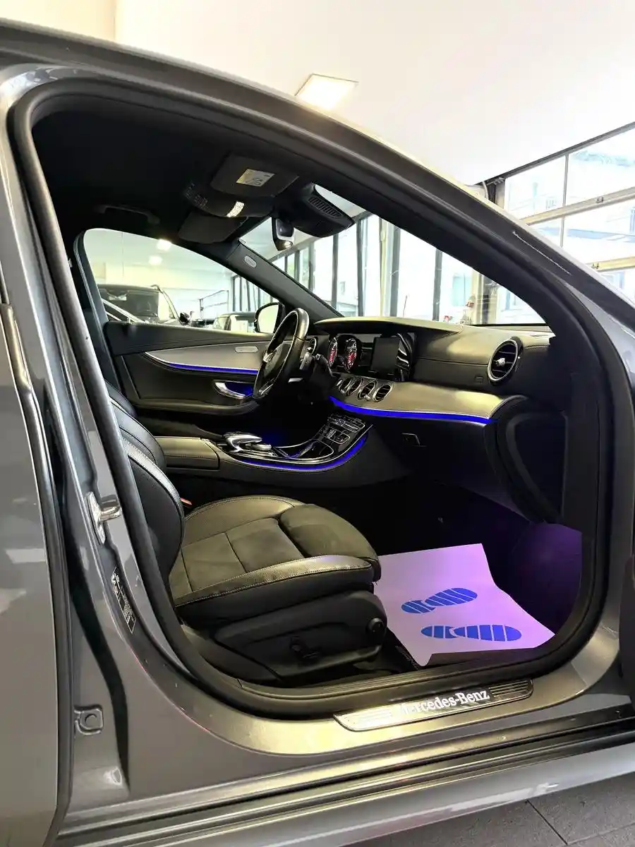 Mercedes-Benz E 200