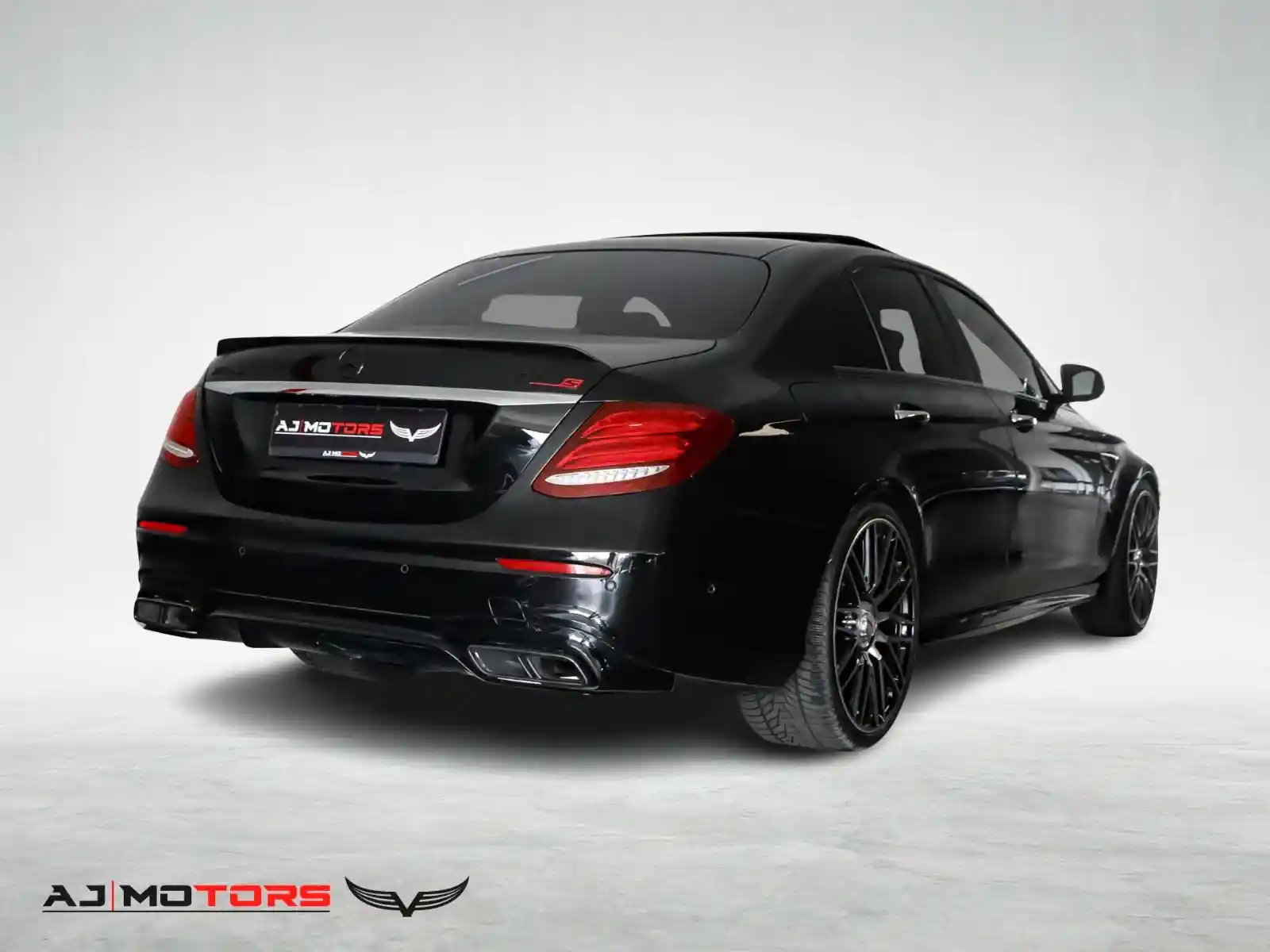 Mercedes-Benz E 63 AMG