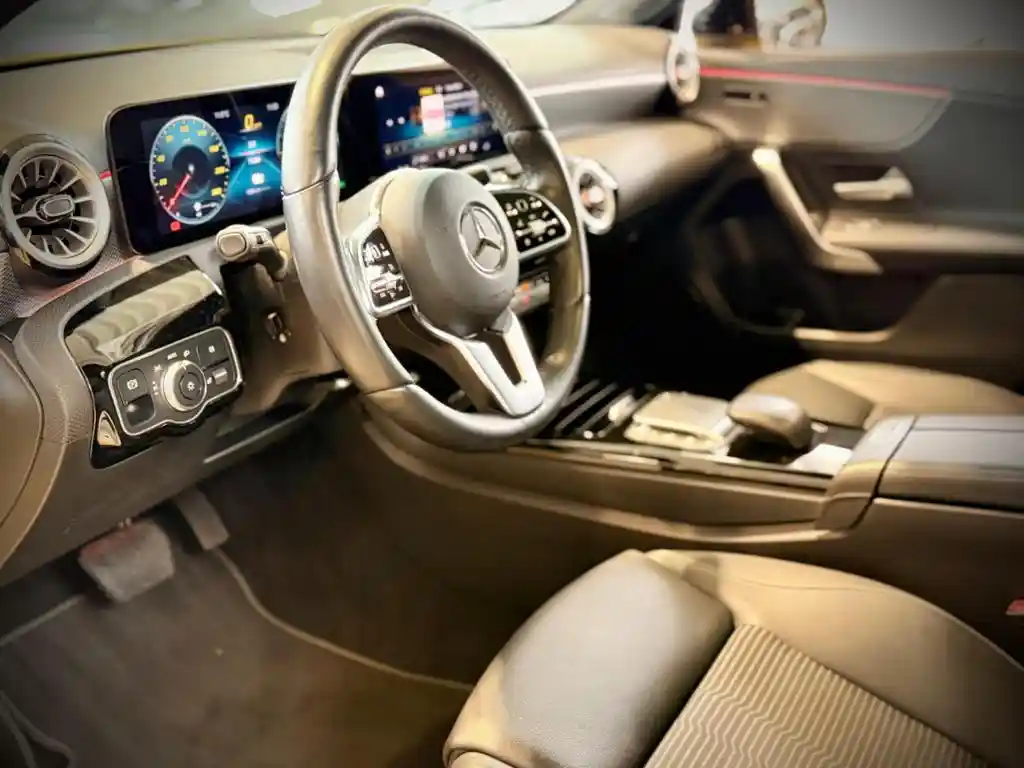 Mercedes-Benz A 250