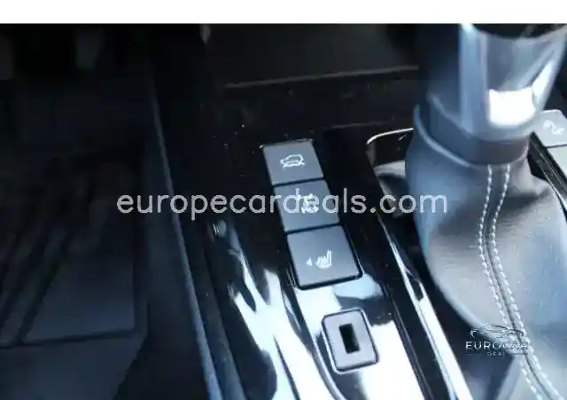 4×4 Double Cab V-CROSS Automatik