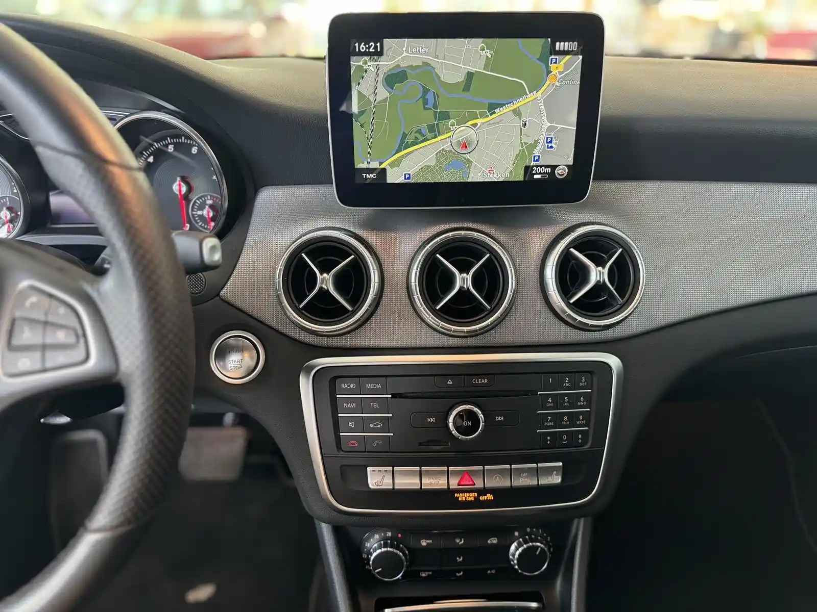 Mercedes-Benz CLA 180