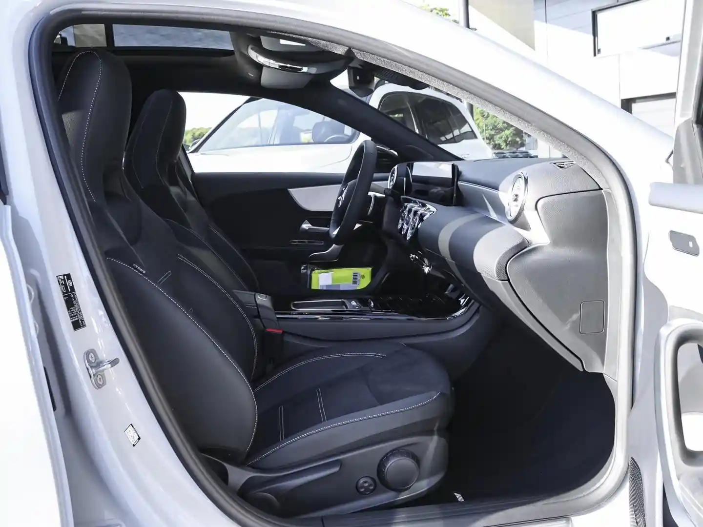 Mercedes-Benz A 220