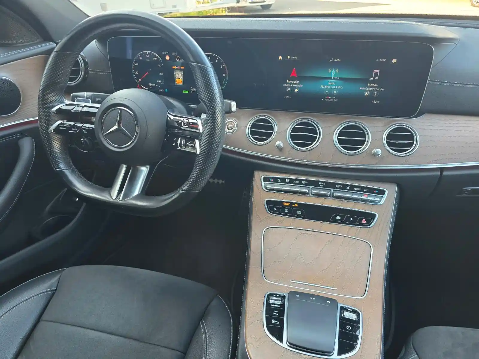 Mercedes-Benz E 300