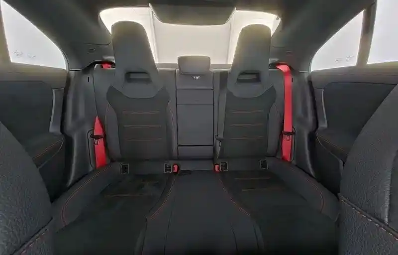 Mercedes-Benz CLA 45 AMG