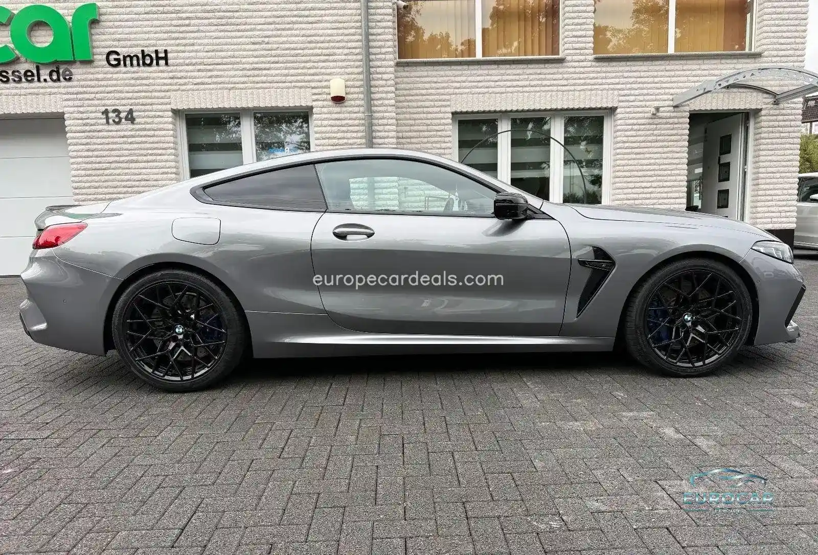 BMW M8