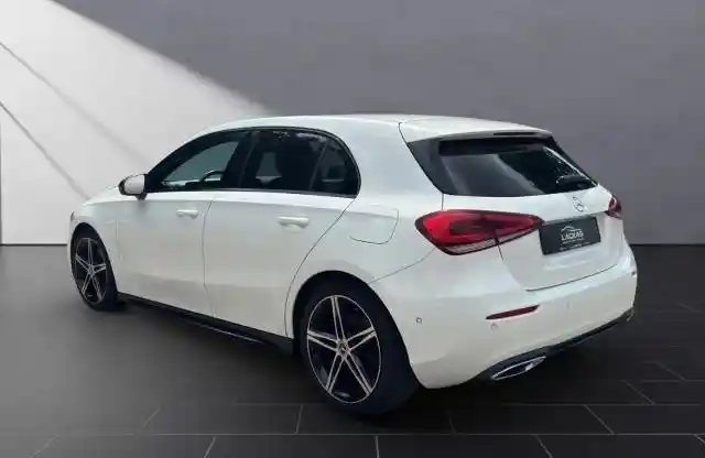 Mercedes-Benz A 220