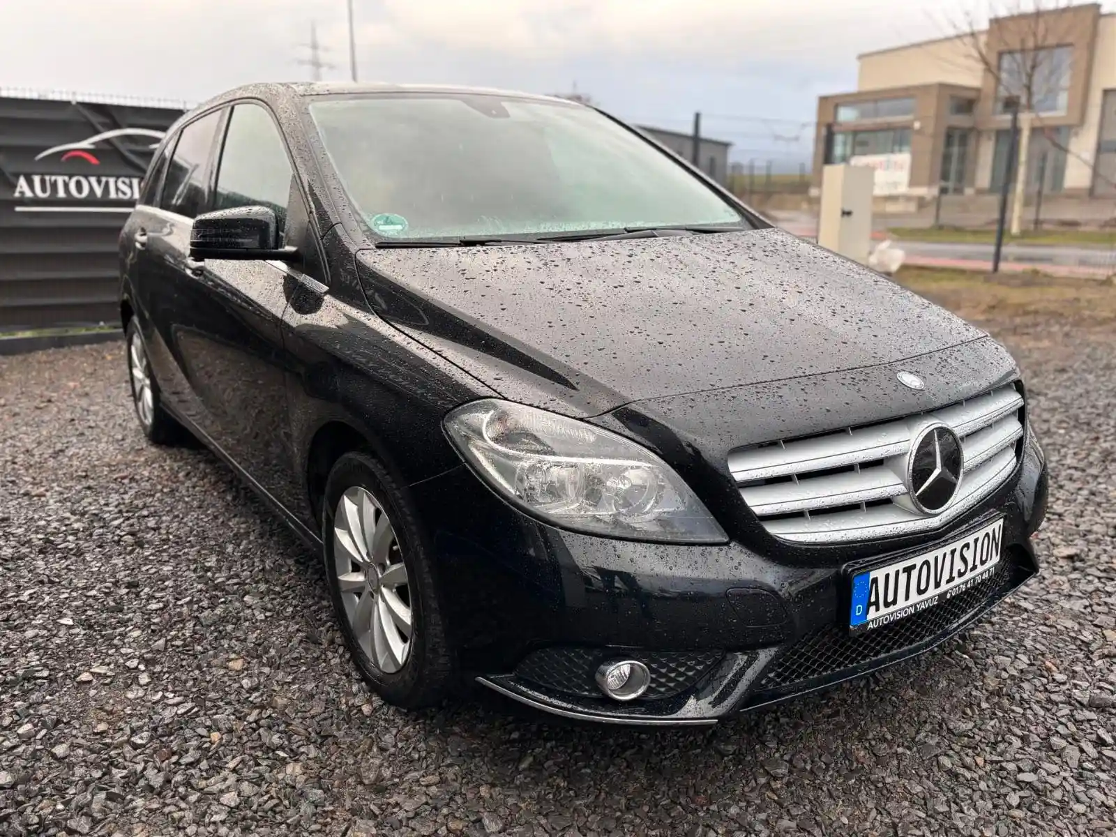 Mercedes-Benz B 200