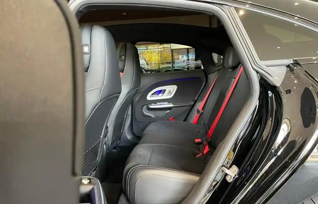 Mercedes-Benz CLA 350