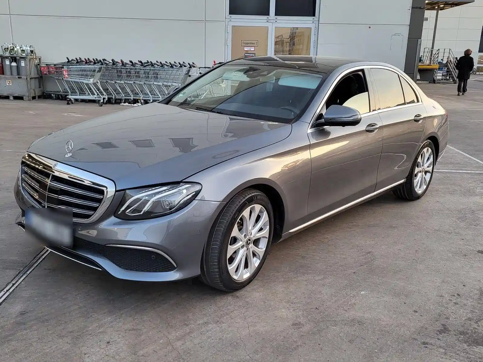 Mercedes-Benz E 200