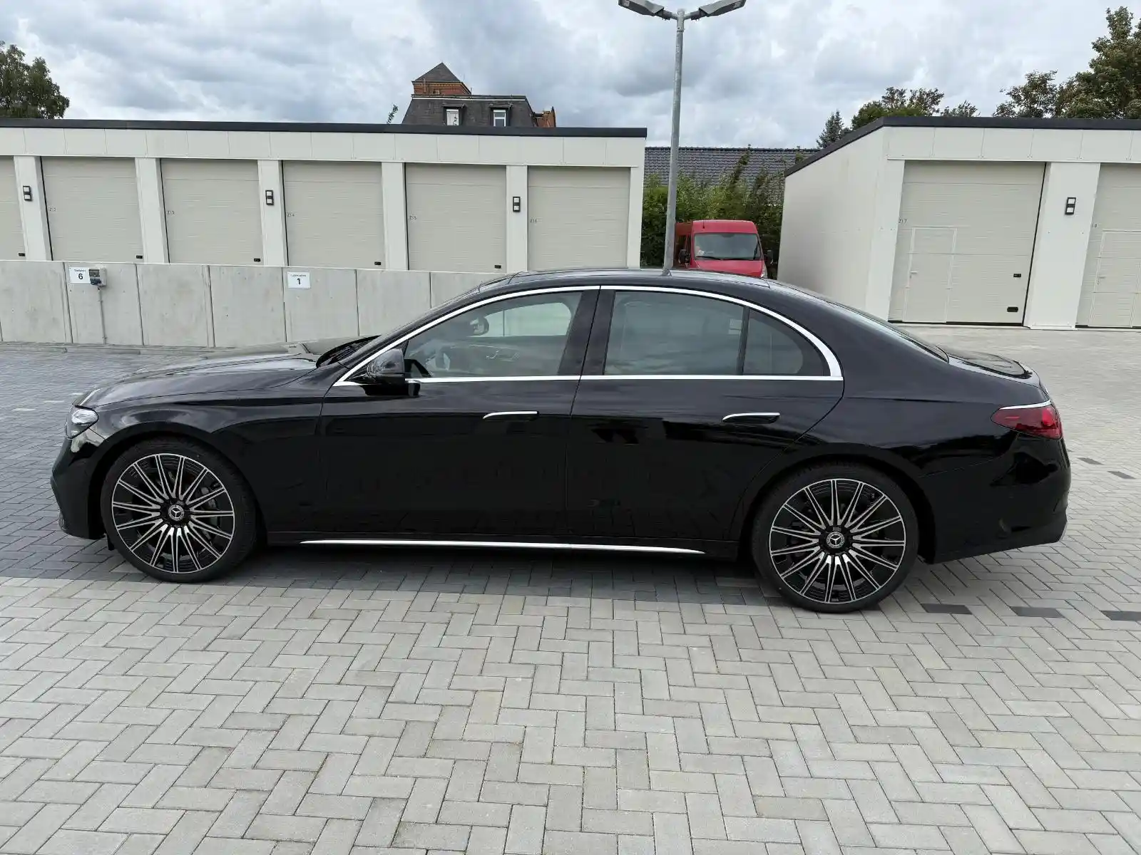 Mercedes-Benz E 200