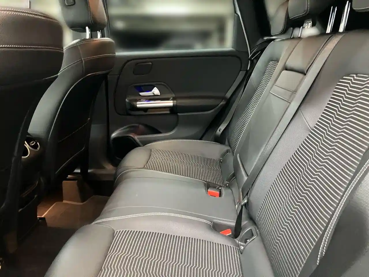 Mercedes-Benz B 220