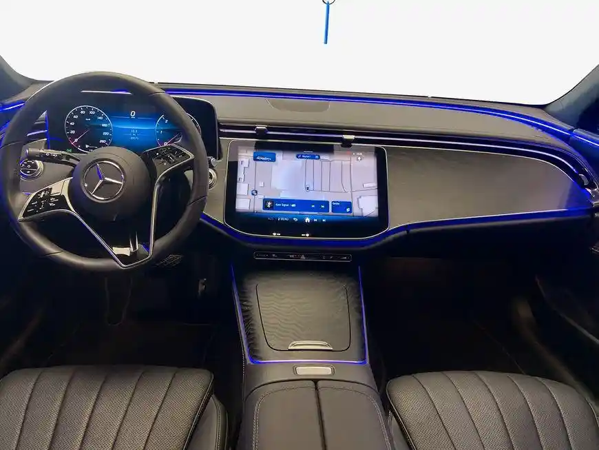 Mercedes-Benz E 220