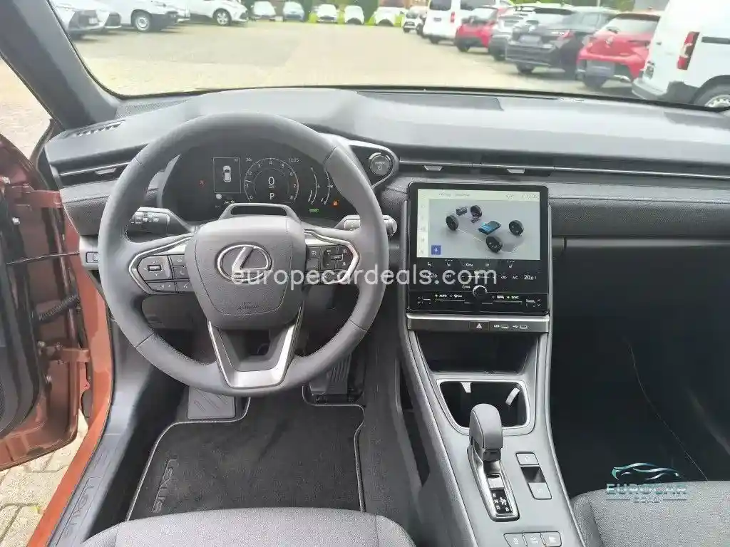Lexus LBX
