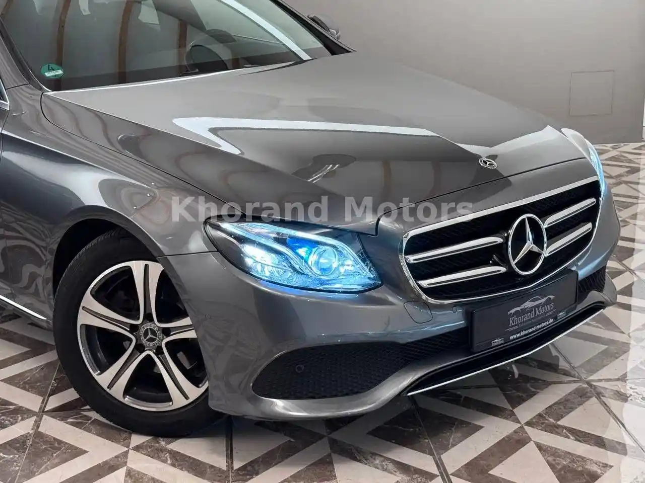 Mercedes-Benz E 220