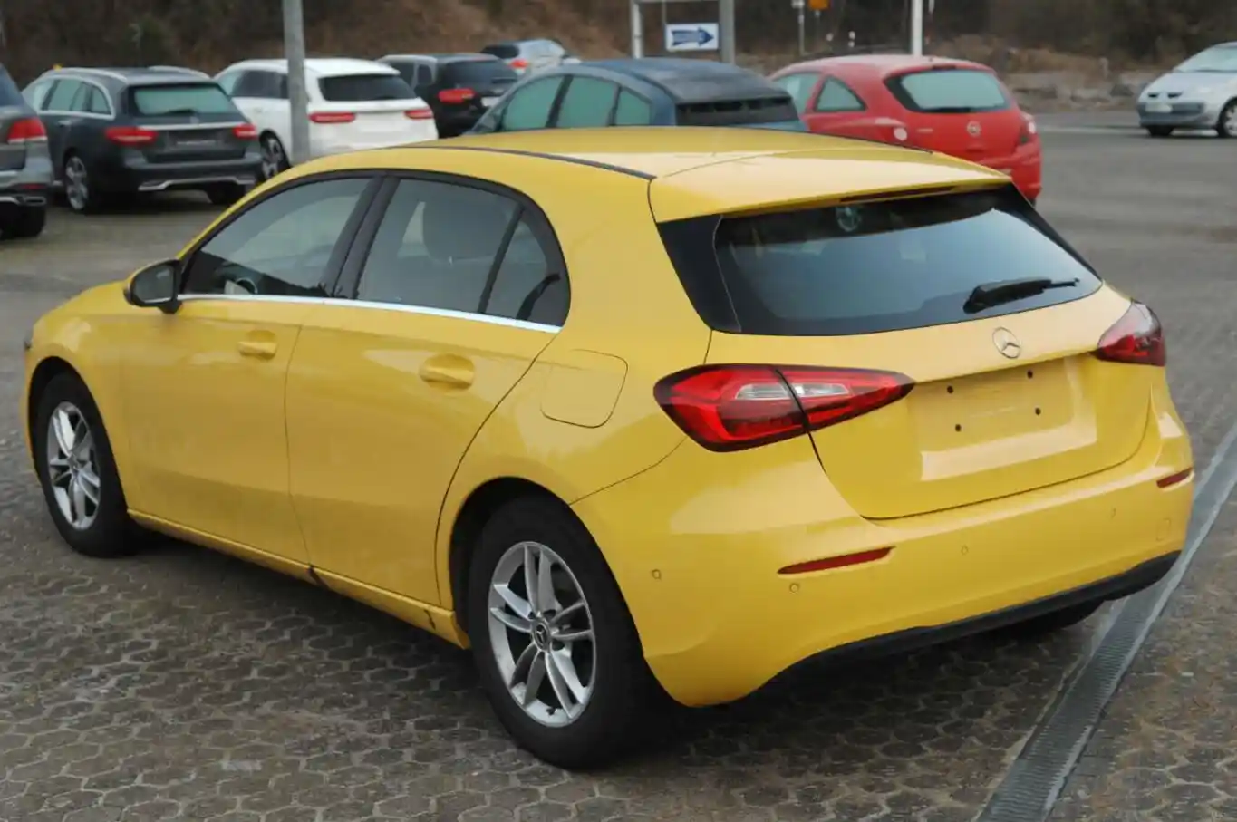 Mercedes-Benz A 180