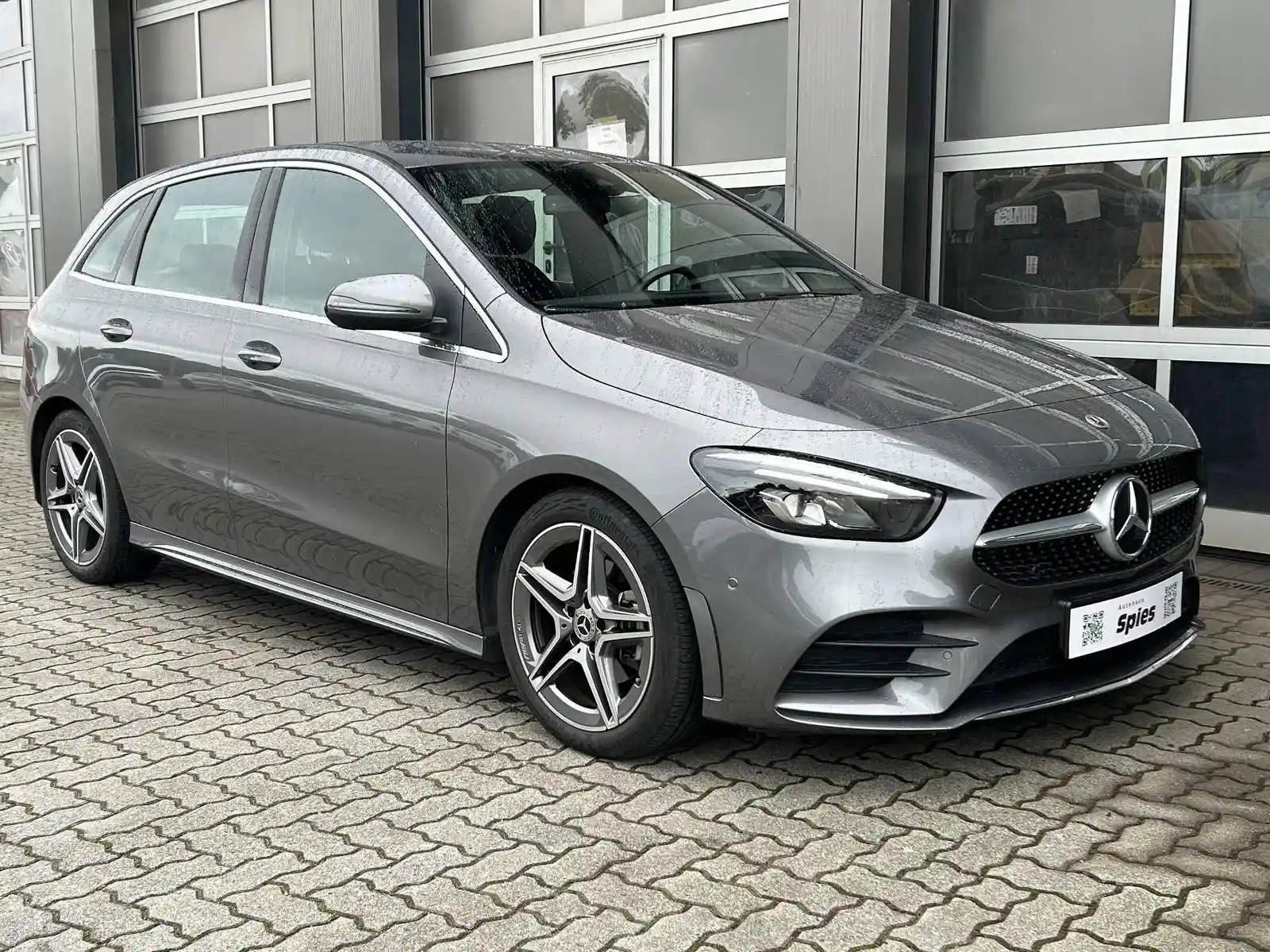Mercedes-Benz B 200